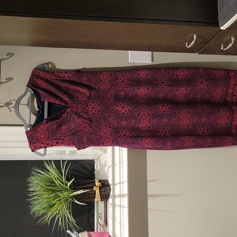 EUC Maggy London Mid Length Dress